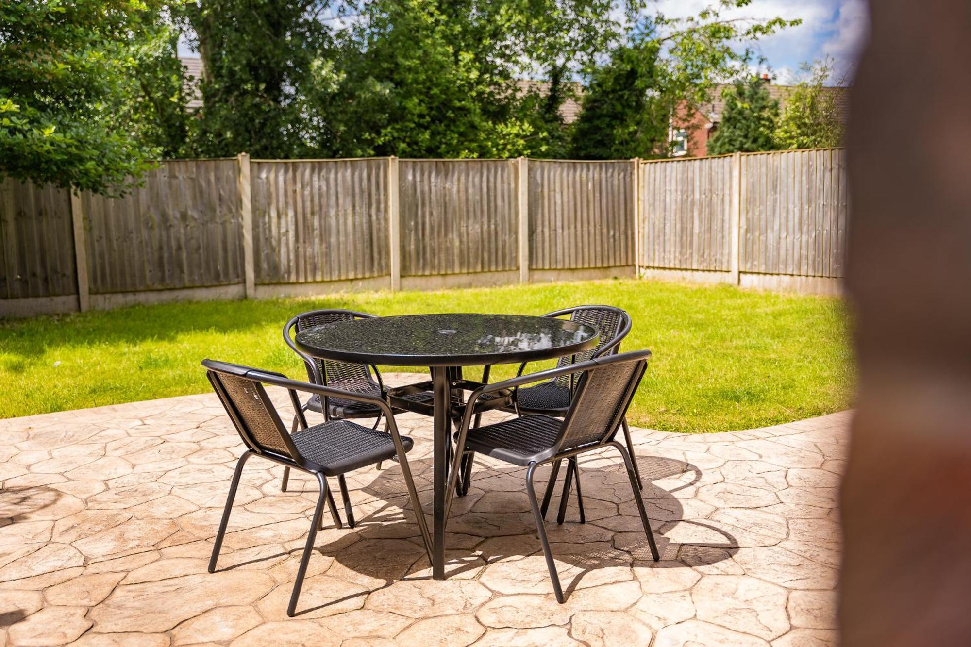 Brook Meadow House, 4 Bed House, Manchester Astley  Bagian luar foto